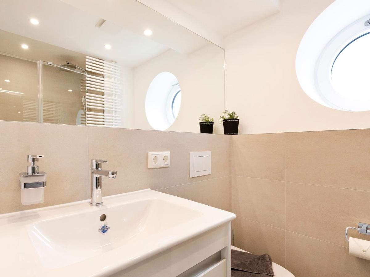 Fewo Prora - Smart & Sunny Jasmund Apartment *